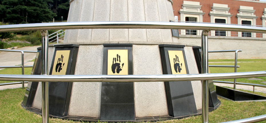 독립운동가들의 핸드프린팅 전시