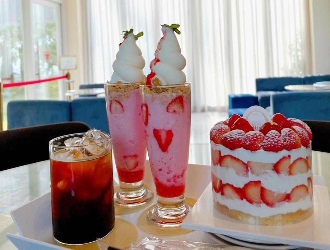 함평에서 딸기케익으로 유명한 키친205도 다녀왔네요