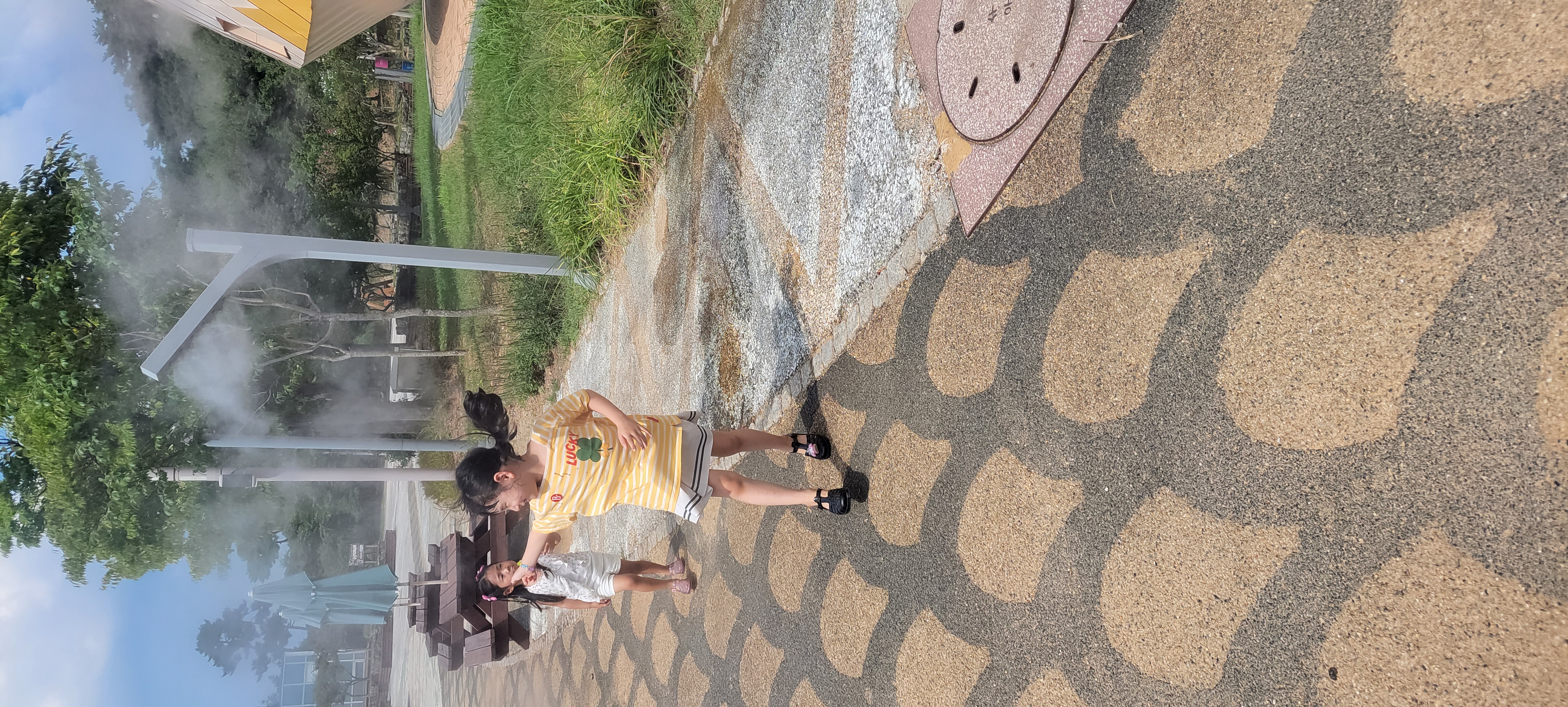 덥고 습할 땐 양서파충류생태공원