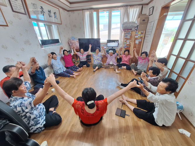 함평군, 수해 군민 건강 회복 동행 위해 ‘건강드림 행복버스’ 확대 운영