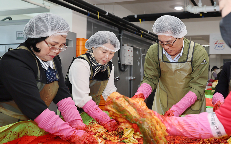 한농연‧한여농 함평군연합회, 사랑의 김장 나눔 행사 성료