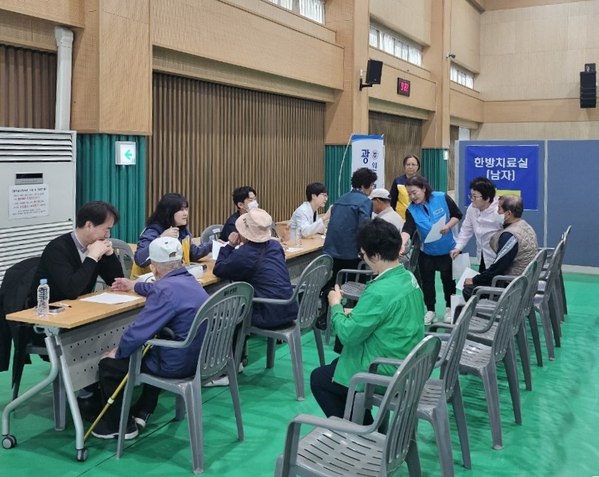 함평군, 지역 농업인 건강 지키는 ‘농촌 왕진버스’ 큰 호응