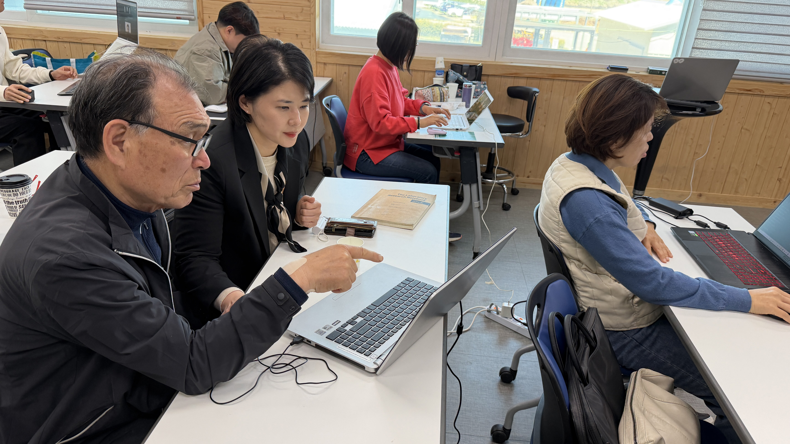 “마케팅 역량 UP”…함평군, 농업인 대상 ‘AI 숏폼 제작 마스터 교육’ 성료